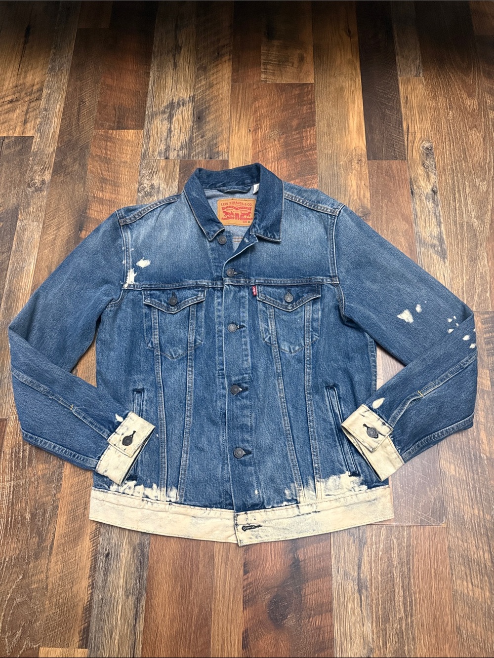 Levi’s Original Trucker Jacket Medium Blue Bleach Splatter Distressed Denim